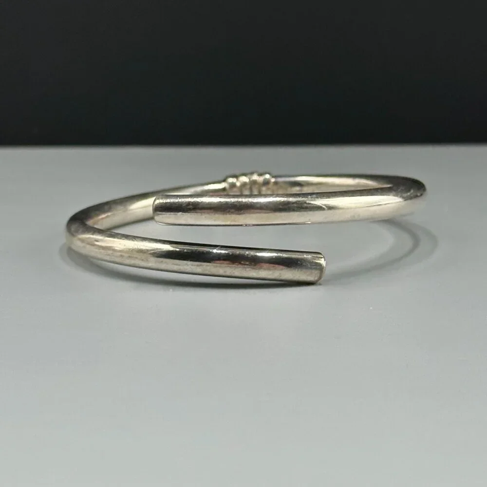 Sterling Silver Torque Bracelet Bypass Hinged Open Cuff Modernist 7.75
